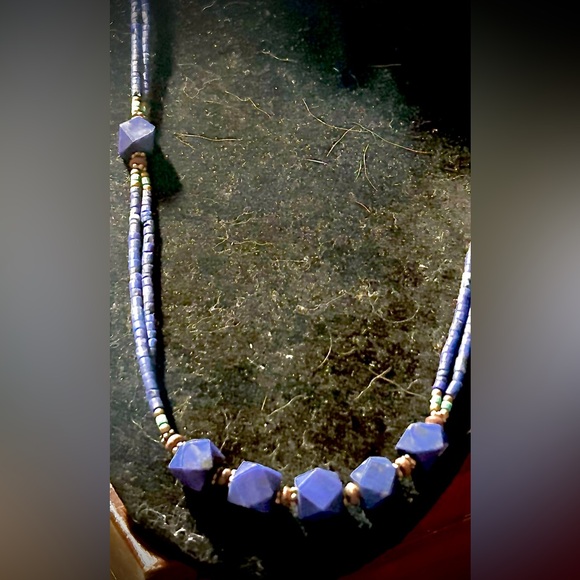 Vintage Lapis Lazuli Carnelian and Turquoise Necklace
(R) - Picture 5 of 5